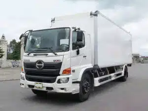 Xe Tải Hino FG8JP8A 8 Tấn Thùng Bảo Ôn 7m