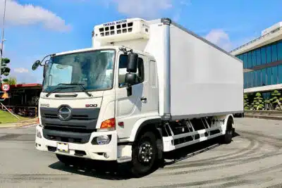 Xe Tải Hino FG8JP8A 8 Tấn Thùng Đông Lạnh 7m