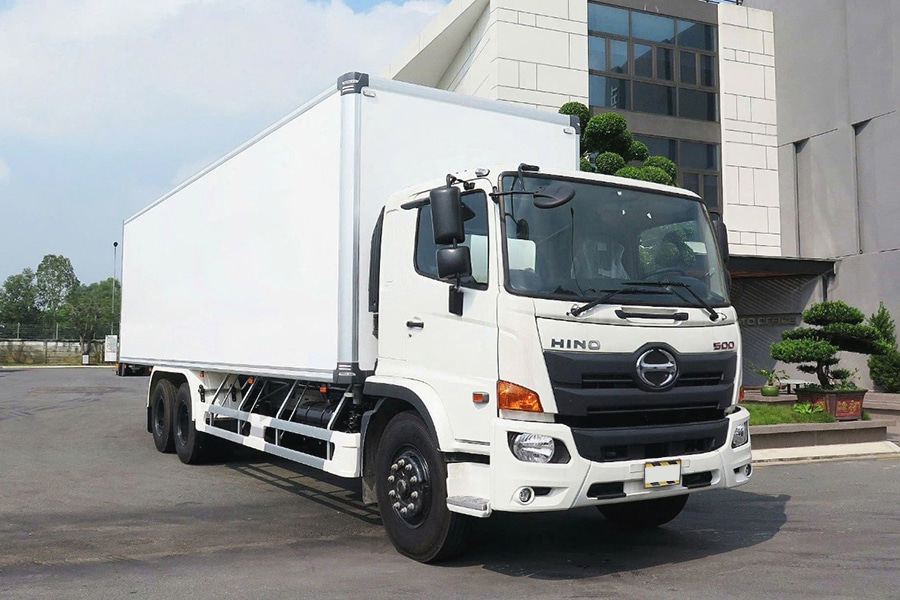 Xe Tải Hino FL8JW8A 15 Tấn Thùng Bảo Ôn 9.1m