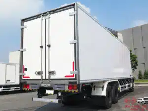 Xe Tải Hino FL8JW8A 15 Tấn Thùng Bảo Ôn 9.1m