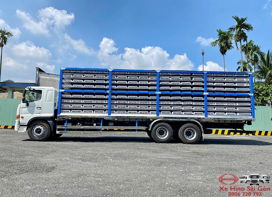 Xe Tải Hino FL8JW8A 15 Tấn Thùng Chở Gia Cầm 495 Lồng