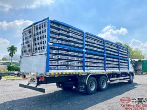 Xe Tải Hino FL8JW8A 15 Tấn Thùng Chở Gia Cầm 495 Lồng