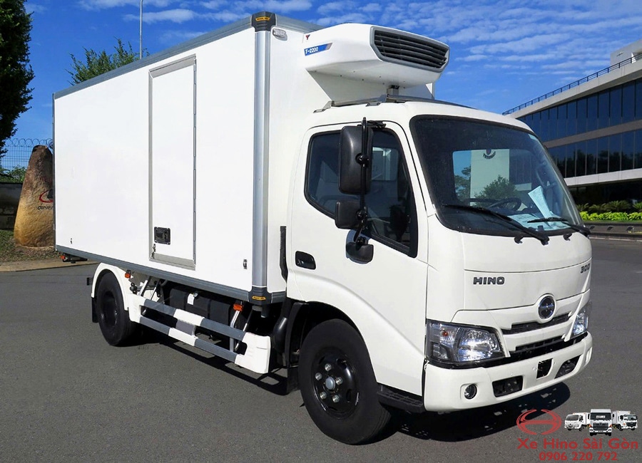 Xe Tải Hino XZU650 1.9 Tấn Thùng Đông Lạnh