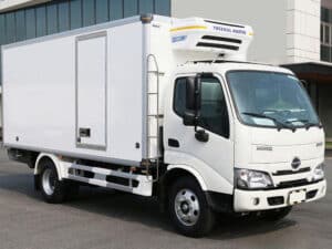 Xe Tải Hino XZU650 3.5 Tấn Thùng Đông Lạnh 4.5m