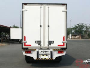 Xe Tải Hino XZU650 3.5 Tấn Thùng Đông Lạnh 4.5m