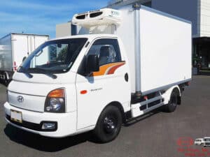 Xe Tải Hyundai H150 1.5 Tấn Thùng Đông Lạnh 3m