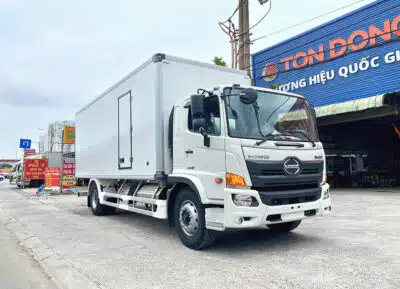 Xe Tải Hino FG8JP8A 8 Tấn Thùng Bảo Ôn 7m