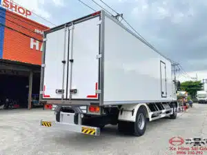 Xe Tải Hino FG8JP8A 8 Tấn Thùng Bảo Ôn 7m