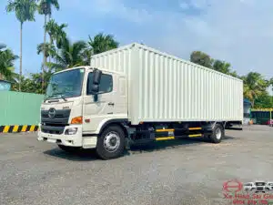 Xe Tải Hino FG8JT8A 8 Tấn Thùng Kín Container 9.7m