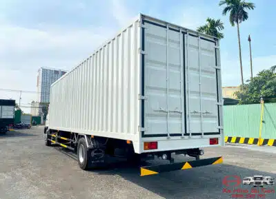 Xe Tải Hino FG8JT8A 8 Tấn Thùng Kín Container 9.7m
