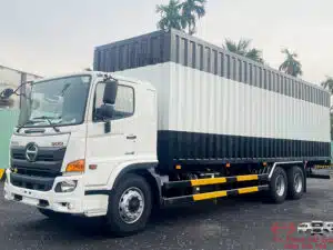 Xe Tải Hino FL8JW8A 15 Tấn Thùng Kín Container 9.4m