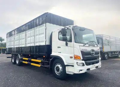 Xe Tải Hino FL8JW8A 15 Tấn Thùng Kín Container 9.4m