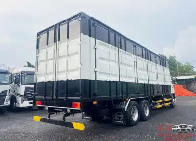 Xe Tải Hino FL8JW8A 15 Tấn Thùng Kín Container 9.4m