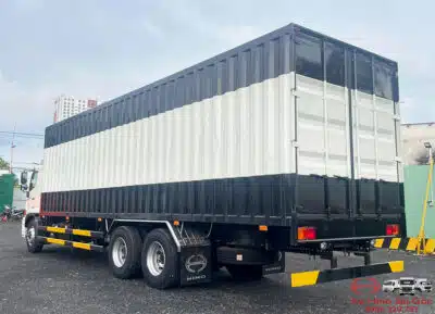Xe Tải Hino FL8JW8A 15 Tấn Thùng Kín Container 9.4m
