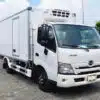 Xe Tải Hino XZU730 5 Tấn Thùng Đông Lạnh 5.7m