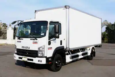 Xe Tải Isuzu FRR650 6.5 Tấn Thùng Bảo Ôn 5.7m