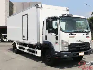 Xe Tải Isuzu FRR650 6.5 Tấn Thùng Bảo Ôn 6.7m