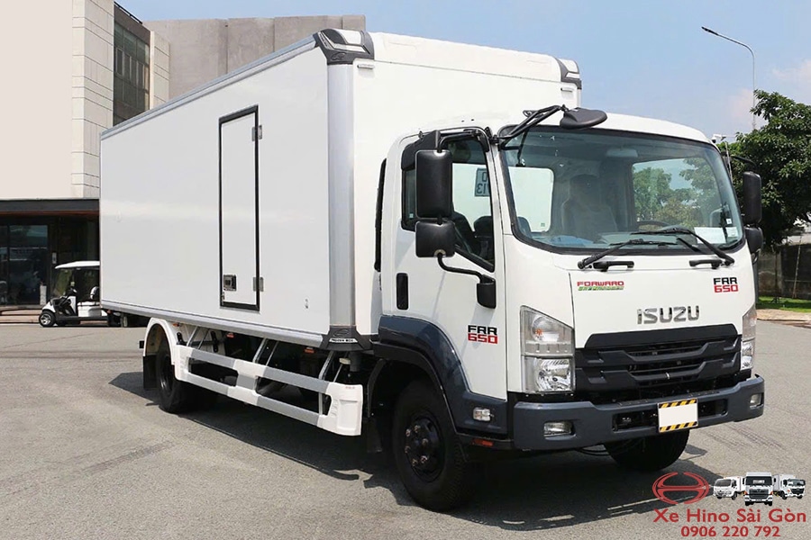 Xe Tải Isuzu FRR650 6.5 Tấn Thùng Bảo Ôn 6.7m