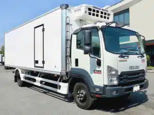 Xe Tải Isuzu FRR650 6.5 Tấn Thùng Đông Lạnh 7.3m