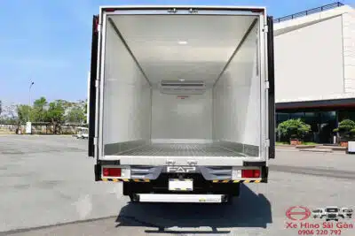 Xe Tải Isuzu FRR650 6.5 Tấn Thùng Đông Lạnh 7.3m