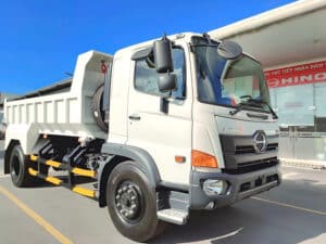 Xe Ben Hino FG8JJ8A 8 Tấn Thùng Tự Đổ 7 Khối
