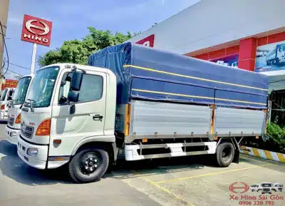 Xe Tải Hino FC9JJTC 6.5 Tấn Thùng Mui Bạt Nhôm 5.7m
