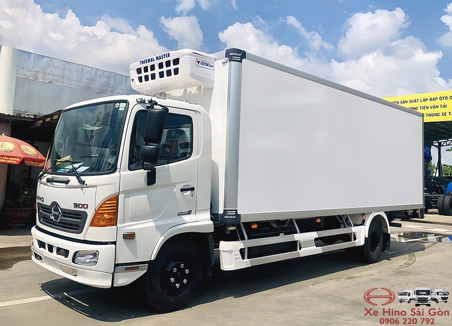 Xe Tải Hino FC9JLTC 6.5 Tấn Thùng Đông Lạnh 6.7m