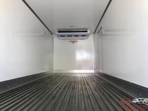 Xe Tải Hino FC9JLTC 6.5 Tấn Thùng Đông Lạnh 6.7m