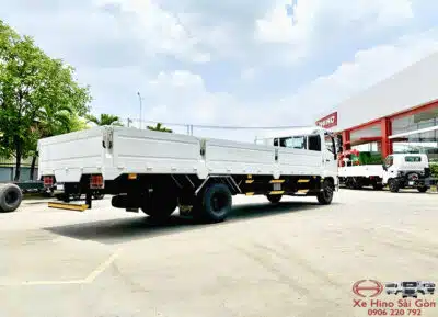 Xe Tải Hino FC9JLTC 6.5 Tấn Thùng Lửng 6.7m