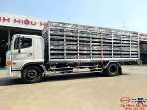 Xe Tải Hino FG8JP8A 8 Tấn Thùng Chở Gia Cầm 7.3m