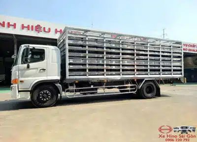 Xe Tải Hino FG8JP8A 8 Tấn Thùng Chở Gia Cầm 7.3m