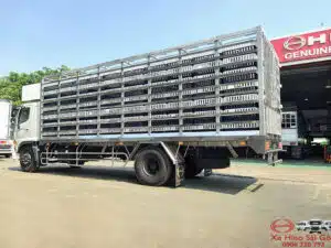 Xe Tải Hino FG8JP8A 8 Tấn Thùng Chở Gia Cầm 7.3m