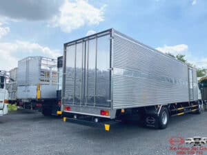 Xe Tải Hino FG8JT8A 8 Tấn Thùng Kín 10m