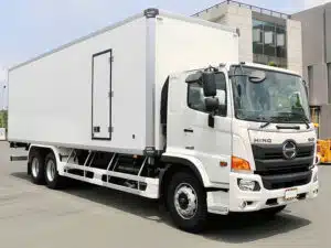 Xe Tải Hino FL8JW8A 15 Tấn Thùng Bảo Ôn Quyền 9.1m