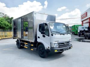 Xe Tải Hino XZU342HD 5 Tấn Thùng Kín 4.5m