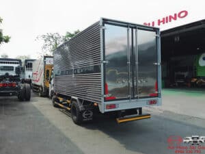 Xe Tải Hino XZU650 1.9 Tấn Thùng Kín 4.5m