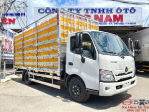 Xe Tải Hino XZU720 3.5 Tấn Thùng Chở Gia Cầm 5.2m