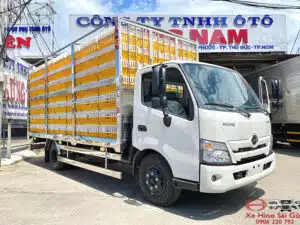 Xe Tải Hino XZU720 3.5 Tấn Thùng Chở Gia Cầm 5.2m