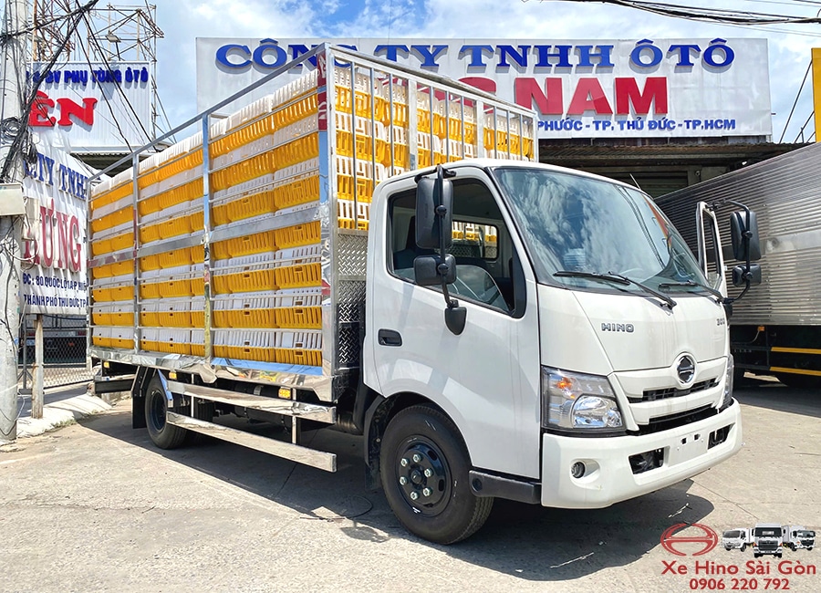 Xe Tải Hino XZU720 3.5 Tấn Thùng Chở Gia Cầm 5.2m
