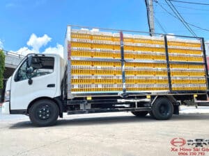 Xe Tải Hino XZU720 3.5 Tấn Thùng Chở Gia Cầm 5.2m