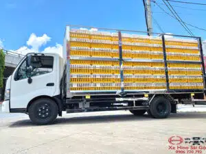 Xe Tải Hino XZU720 3.5 Tấn Thùng Chở Gia Cầm 5.2m