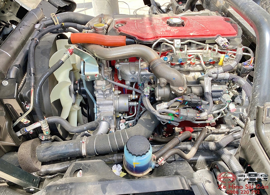 Xe Tải Hino XZU720 3.5 Tấn Thùng Chở Gia Cầm 5.2m