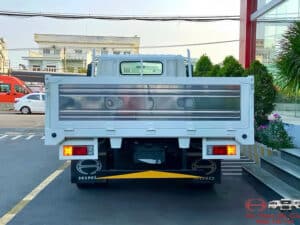 Xe Tải Hino XZU730 5 Tấn Thùng Lửng 5.7m