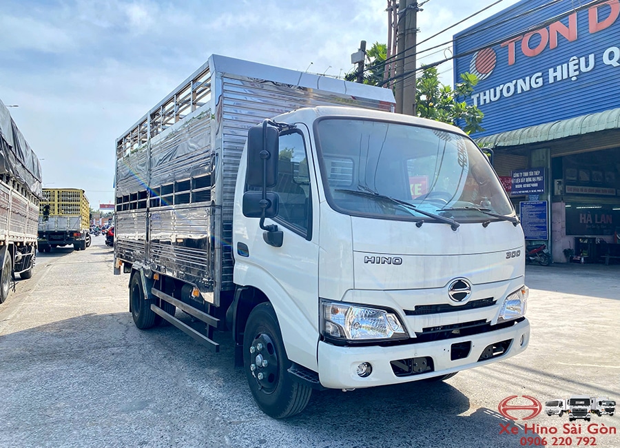 Xe Tải Hino XZU650 1.9 Tấn Thùng Chở Gia Súc