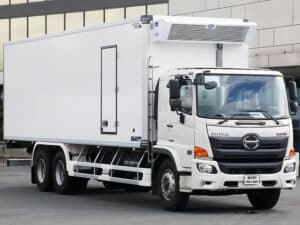 Xe Tải Hino FL8JW8A 15 Tấn Thùng Đông Lạnh 9.1m