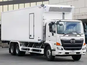 Xe Tải Hino FL8JW8A 15 Tấn Thùng Đông Lạnh 9.1m