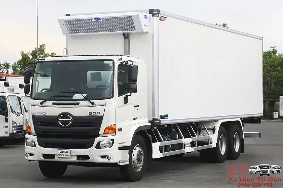 Xe Tải Hino FL8JW8A 15 Tấn Thùng Đông Lạnh 9.1m