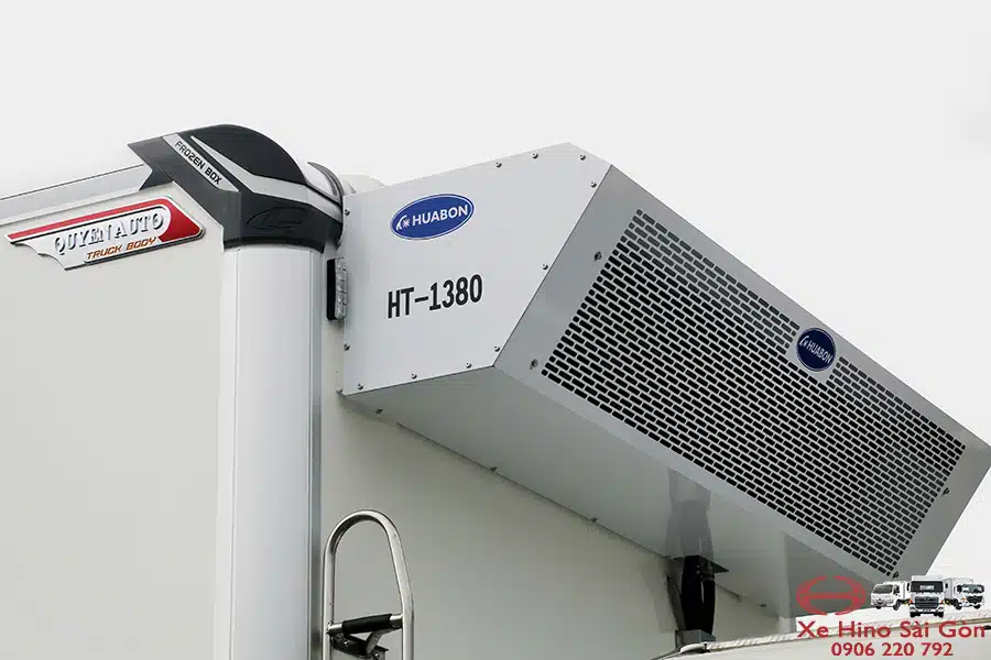 Xe Tải Hino FL8JW8A 15 Tấn Thùng Đông Lạnh 9.1m