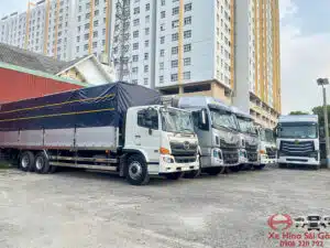 Xe Tải Hino FM 15 Tấn Thùng Mui Bạt Nhôm 9.4m