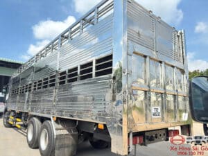 Xe Tải Howo Max 3 Chân Thùng Chở Gia Súc